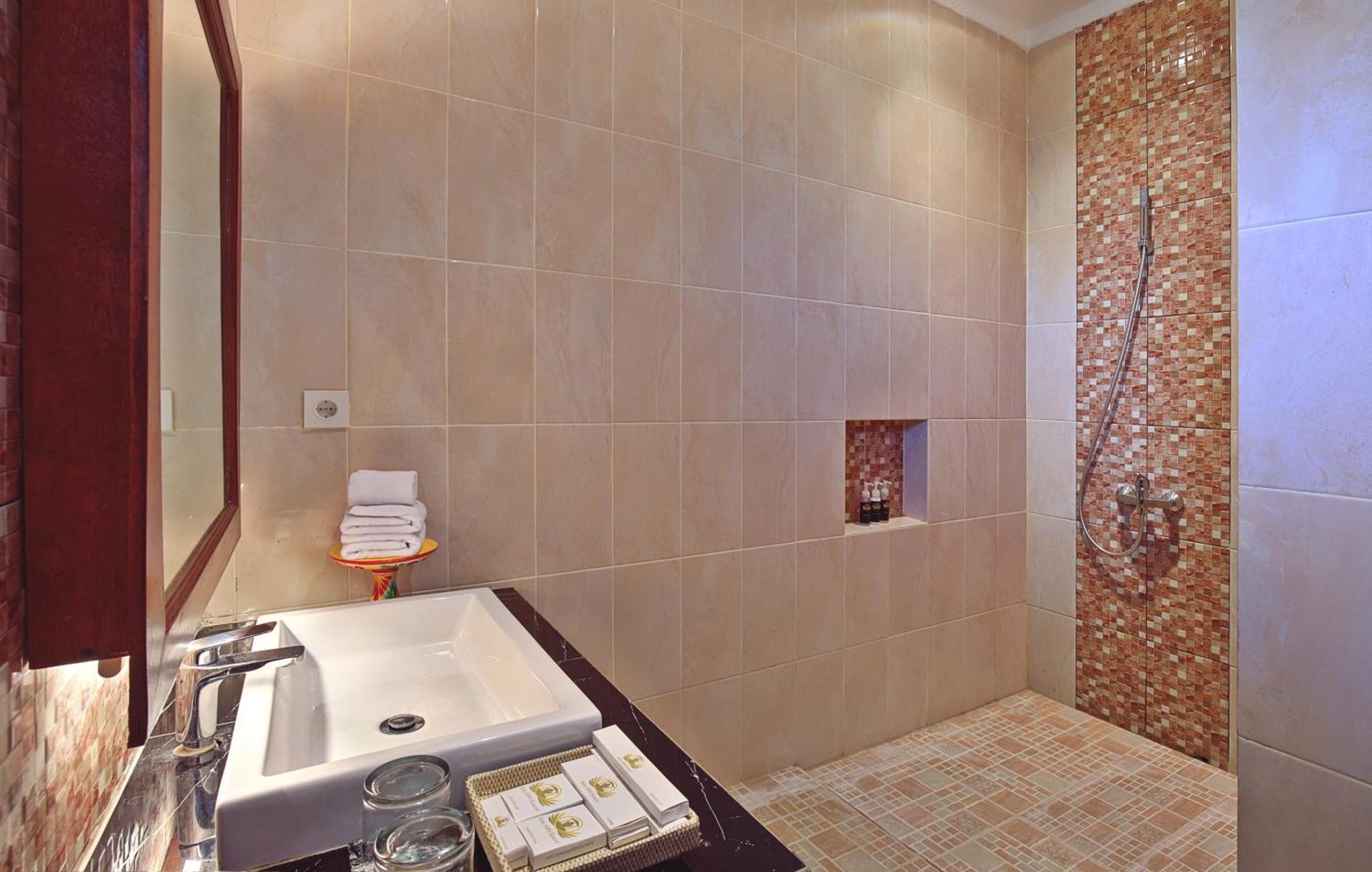 Kubu Gwk Resort Jimbaran  Room photo